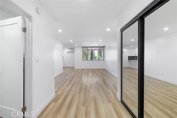 Encino, CA 91316,17000 Burbank BLD 101