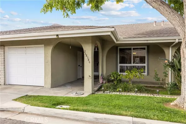 26838 -C Avenue Of The Oaks C, Newhall, CA 91321