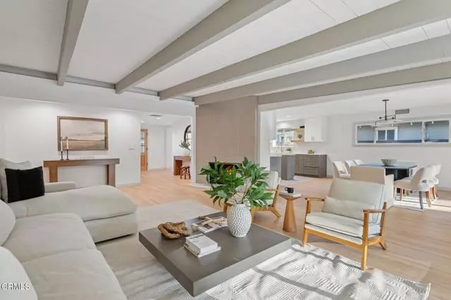 6043 Mary Ellen AVE, Valley Glen, CA 91401