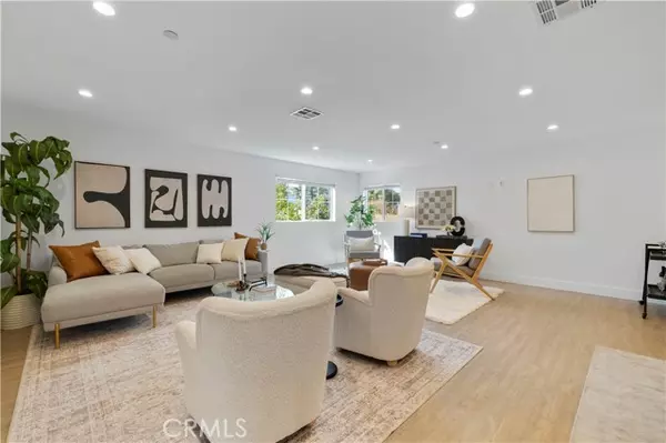 Sherman Oaks, CA 91411,5248 Segals WAY