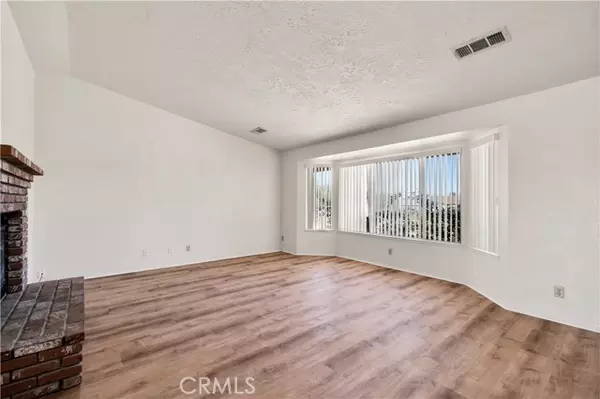 Twentynine Palms, CA 92277,5464 Mariposa