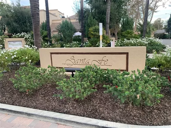 Valencia, CA 91355,23839 Del Monte DR 89