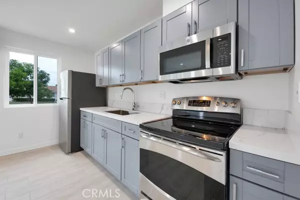 Woodland Hills, CA 91367,24314 W Friar ST