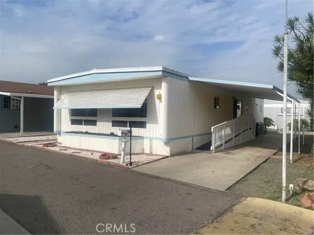 16 Palm Via, Anaheim, CA 92801