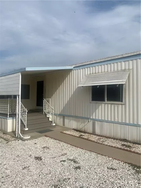 Anaheim, CA 92801,16 Palm Via