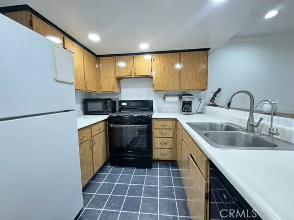 Canyon Country, CA 91351,18209 Sierra Hwy 82