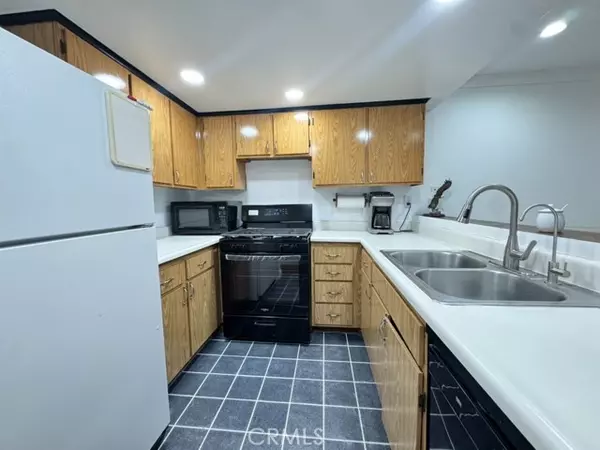 Canyon Country, CA 91351,18209 Sierra Hwy 82