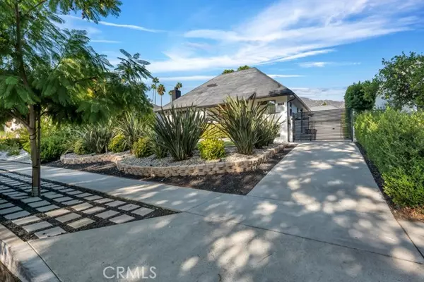 Glendale, CA 91201,1911 W W Kenneth Rd