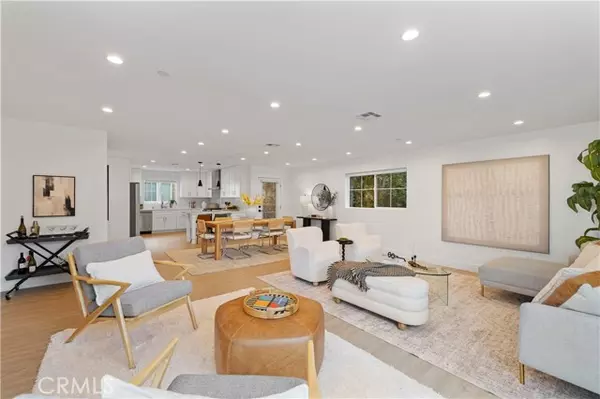 Sherman Oaks, CA 91411,5248 Segals