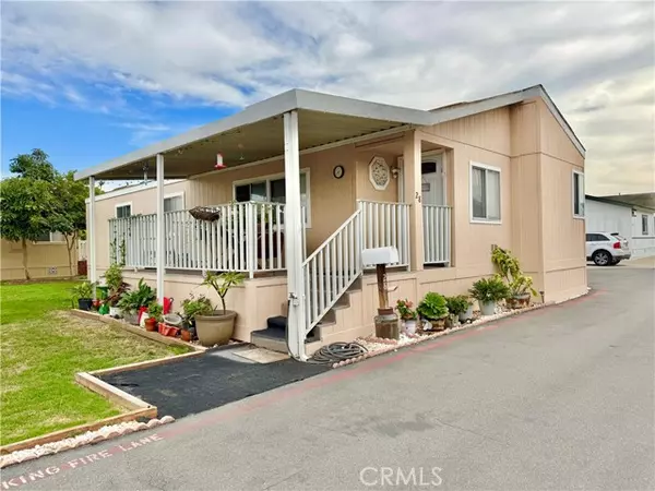 Anaheim, CA 92801,28 Walnut 28