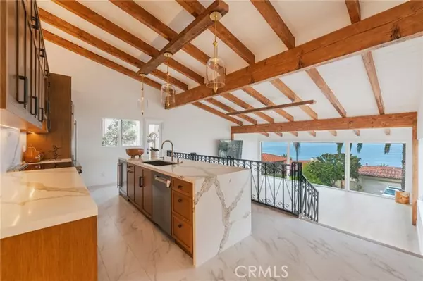 Palos Verdes Estates, CA 90274,536 Via Almar