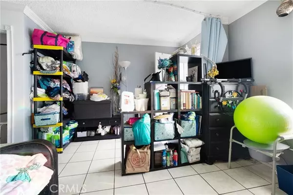 Santa Ana, CA 92706,1602 N King ST J1