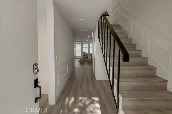 Huntington Beach, CA 92649,4001 Warner