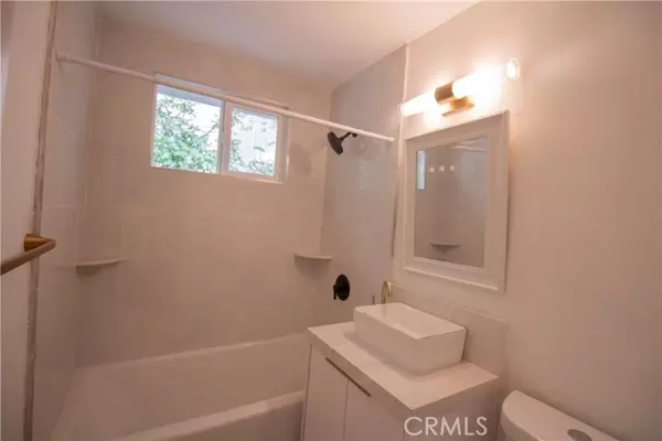 Redondo Beach, CA 90277,124 S Prospect