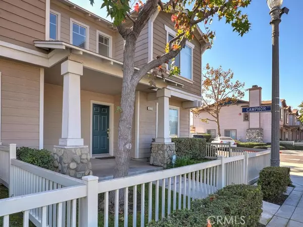 Anaheim, CA 92805,930 E Chestnut ST