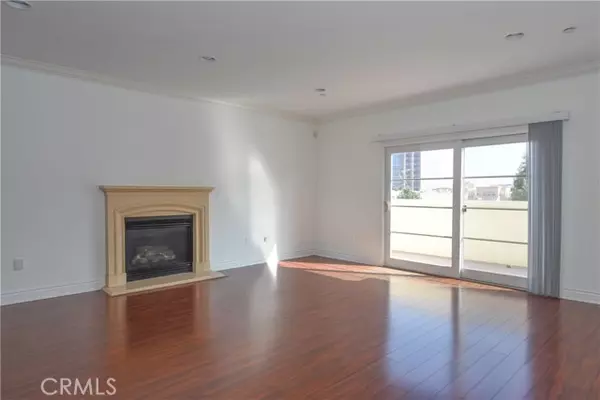 Los Angeles, CA 90049,11848 Kiowa AVE PH1