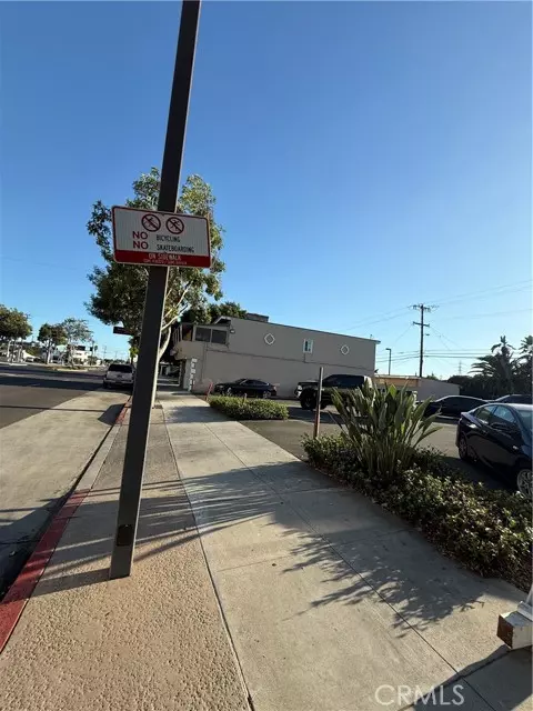 South Gate, CA 90280,12221 Garfield AVE