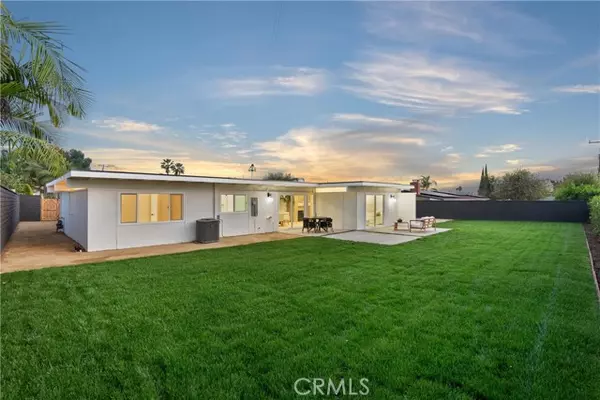 Buena Park, CA 90621,5471 Jonesboro