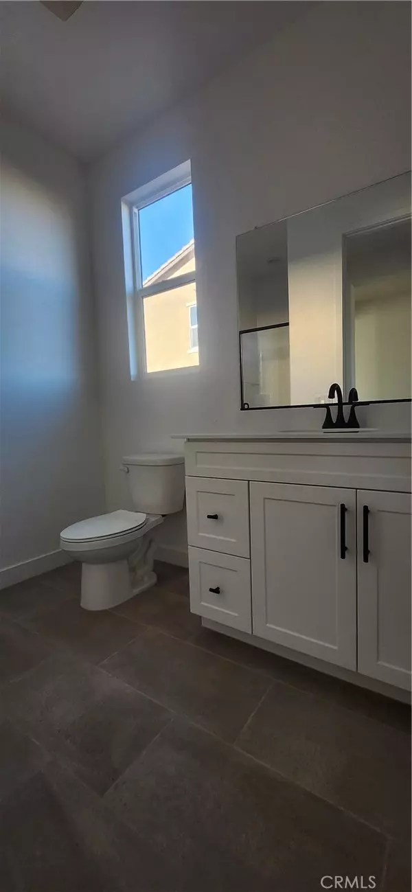 Hesperia, CA 92345,6356 Bassets ST