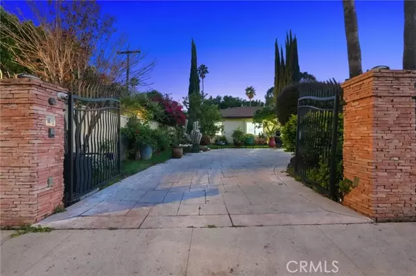 Tarzana, CA 91356,18760 WLS