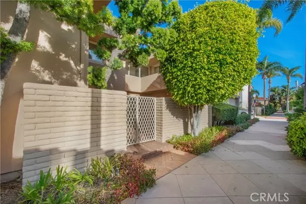 Newport Beach, CA 92663,200 Via Orvieto