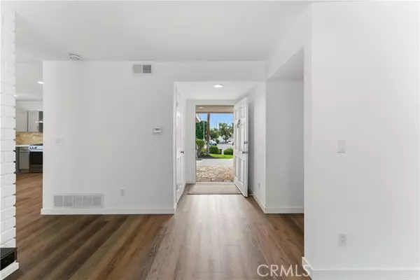 West Hills, CA 91304,21943 Parthenia ST