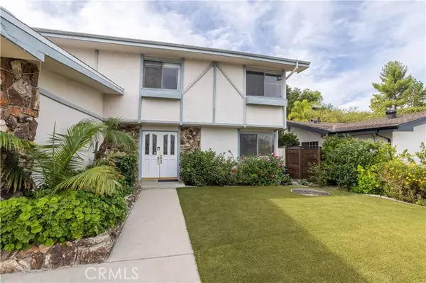 Woodland Hills, CA 91367,6035 Rod