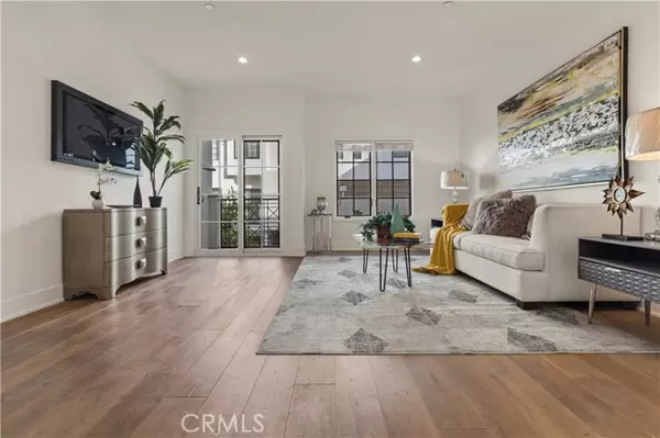 Pasadena, CA 91101,288 S Oakland Ave 211