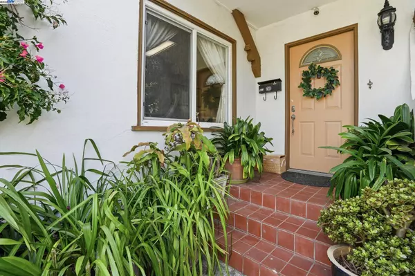 San Leandro, CA 94577,937 Helen Ave