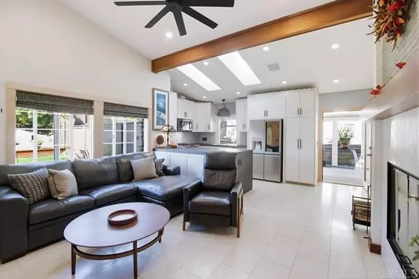 Carlsbad, CA 92010,4590 Salem PL