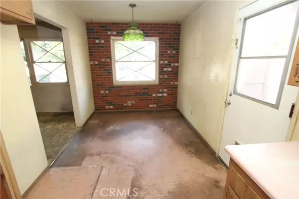 Orange, CA 92869,2584 E Delia