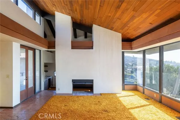 Palos Verdes Estates, CA 90274,2329 Via Olivera