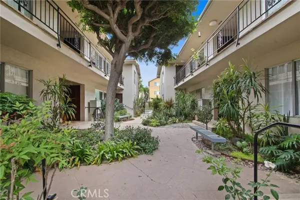 Long Beach, CA 90802,307 Cherry AVE 5