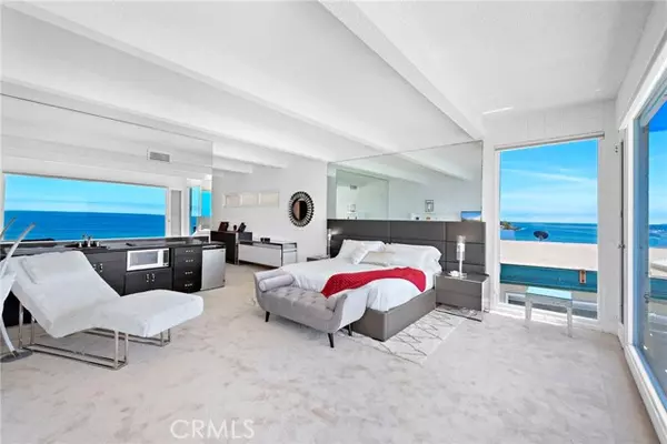 Laguna Beach, CA 92651,31877 Circle DR