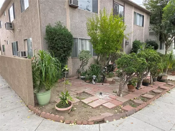 Burbank, CA 91501,476 E Palm c