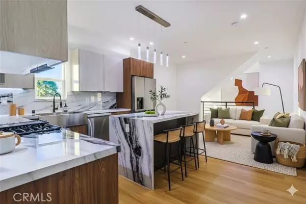 Los Angeles, CA 90019,4842 W 17th ST