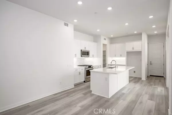 Valencia, CA 91381,26915 Goldfinch LN