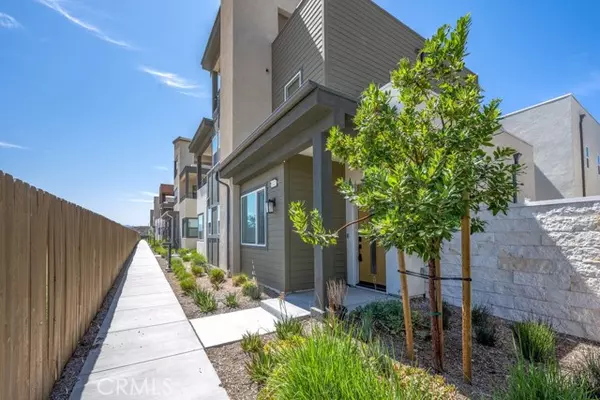 26915 Goldfinch, Valencia, CA 91381