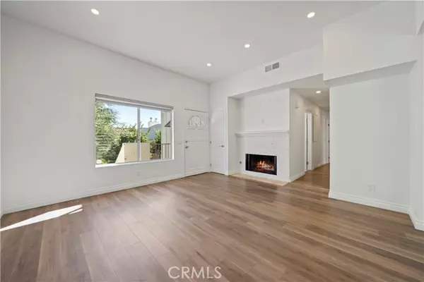 Pacoima, CA 91331,12411 Osborne ST 106