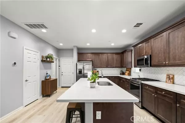 Rialto, CA 92376,692 S Brampton