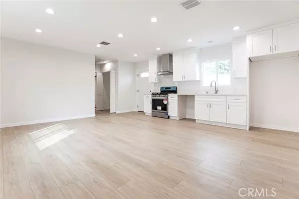 Arleta, CA 91331,13120 Branford ST