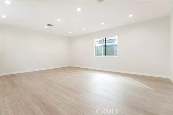 Arleta, CA 91331,13120 Branford ST