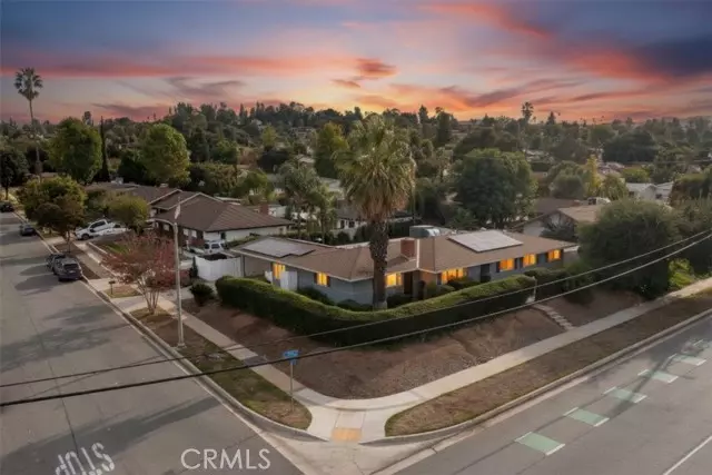 1235 W Cypress AVE, Redlands, CA 92373