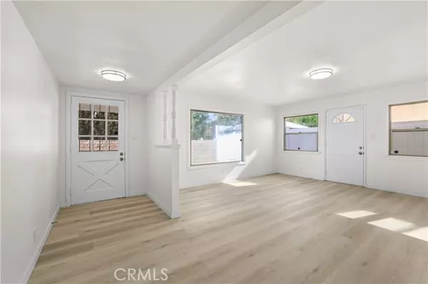 Winnetka, CA 91306,20464 Elkwood