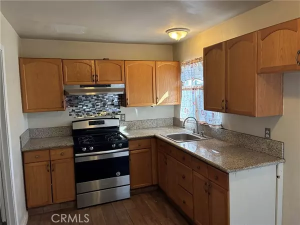 Fresno, CA 93704,1406 E Hampton