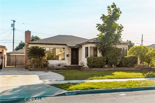 Bellflower, CA 90706,9044 Oak ST