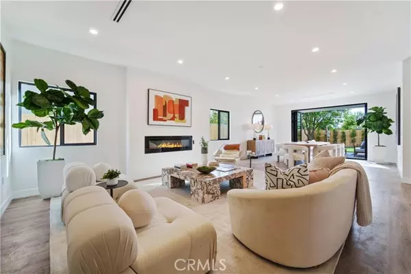 Reseda, CA 91335,7717 Jamieson AVE