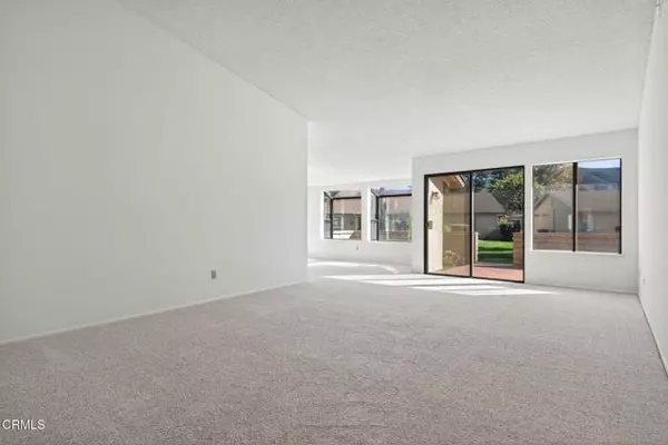 Camarillo, CA 93012,17164 Village 17