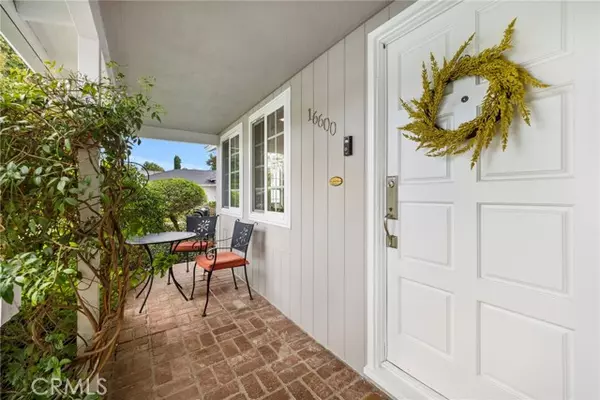 Lake Balboa, CA 91406,16600 Gilmore ST