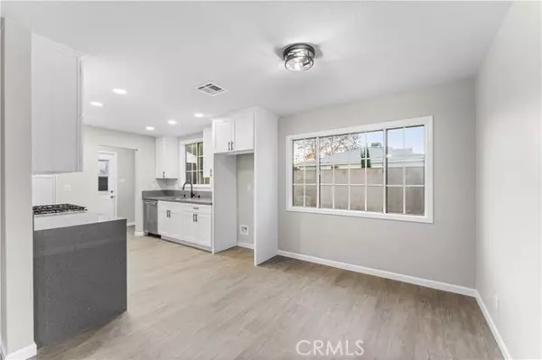 Palmdale, CA 93550,1214 E Avenue R2